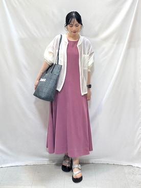 「SHOO・LA・RUE（シューラルー）の【S-LL/洗濯機可】大人の上品カジュアルに 程よい透け感のシアーリブブルゾン（ブルゾン、ホワイト系）」を使った、Hiromiさん（レディース・164cm）の夏コーディネート