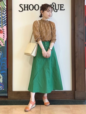 「Aラインスカート」｜「アイテム（サンダル）」を使った、Hiromiさん（レディース・164cm）の春コーディネート