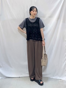 「SHOO・LA・RUE（シューラルー）の【ひんやり/S-LL/洗濯機可】カノコ編みでさらっと快適 リラックスワイドパンツ（その他パンツ、ブラウン系）」を使った、Hiromiさん（レディース・164cm）の夏コーディネート