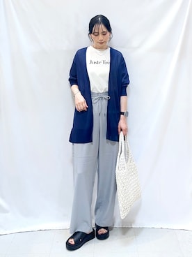 「SHOO・LA・RUE（シューラルー）の【ひんやり/洗濯機可/S-LL】着る方がすっきり見えに マルチに使えるミドルトッパーカーディガン（カーディガン/ボレロ、ブルー系）」を使った、Hiromiさん（レディース・164cm）の夏コーディネート