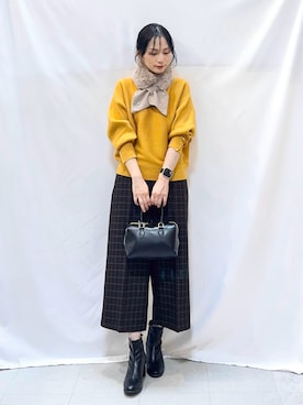 「アイテム（ストール/ショール）」を使った、Hiromiさん（レディース・164cm）の秋コーディネート