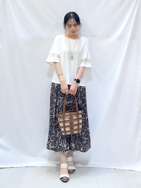 「SHOO・LA・RUE（シューラルー）の【S-LL/柄が選べる】大人上品な花柄でコーデが彩る アソートプリントスカーチョ（その他パンツ、ブラウン系）」を使った、Hiromiさん（レディース・164cm）の春コーディネート