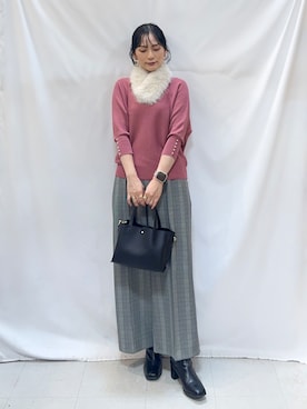 「SHOO・LA・RUE（シューラルー）の【毛玉になりにくい】パール調ボタンが女性らしさをプラス ガーター切替 7分袖ドルマンニット（ニット/セーター、ピンク系）」を使った、Hiromiさん（レディース・164cm）の秋コーディネート