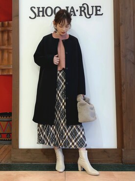 「ラメニット」｜「アイテム（ノーカラーコート）」を使った、Hiromiさん（レディース・164cm）の冬コーディネート
