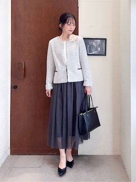 「アイテム（ブローチ/コサージュ、ベージュ系）」を使った、Hiromiさん（レディース・164cm）の冬コーディネート