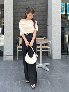 「アイテム（スラックス）」を使った、LUNAさん（レディース・150cm）の夏コーディネート