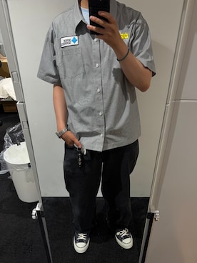 「WHO'S WHO gallery（フーズフーギャラリー）の【OFFICE SERVICES】DESKWORK SHIRT（シャツ/ブラウス、グレー系）」を使った、kento さん（メンズ・165cm）の夏コーディネート