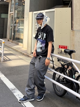 「WHO'S WHO gallery（フーズフーギャラリー）の【KOOKY'N】 BRONX フォトTEE ＊UNISEX（Tシャツ/カットソー、ブラック系）」を使った、kento さん（メンズ・165cm）の夏コーディネート