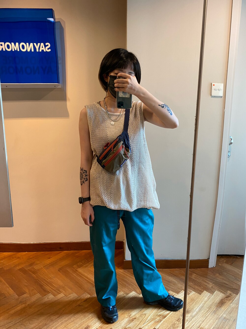 「ootd、夏、街頭穿搭、球鞋、休閒、oversize」｜「Dickiesの【Dickies(ディッキーズ)】別注イージーワークパンツ（その他パンツ、グリーン系）」を使った、Cyariさん（レディース・156cm）の夏コーディネートの1枚目の写真