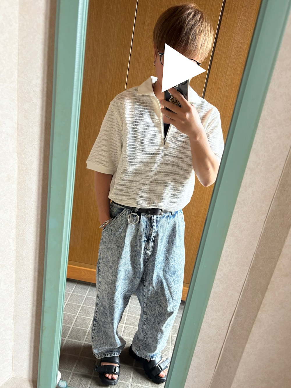 「サンダル、夏コーデ、シンプルスタイル、デニムパンツ、おしゃれさんと繋がりたい、メガネ男子、いいね、save、フォローお願いします🤑、ワイドパンツ、低身長ファッション、ハーフジップ、GU、adrer、CLEL」｜「GUのアイテム（タンクトップ、ブラック系）」を使った、たくやさん（メンズ・166cm）の夏コーディネートの1枚目の写真