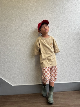「PAIRMANON STREET（ペアマノンストリート）の【遮熱】【PAIRMANON STREET】胸刺繍 半袖 オーバーサイズ Tシャツ（Tシャツ/カットソー、ベージュ系）」を使った、P×Kさん（キッズ・124cm）の秋コーディネート
