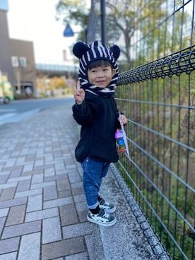 「スヌード」｜「アイテム（スニーカー）」を使った、P×Kさん（キッズ・90cm）の冬コーディネート