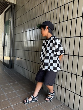 「PAIRMANON STREET（ペアマノンストリート）の【PAIRMANON STREET】アソート 総柄 プリント ビッグシルエット 半袖 Tシャツ（Tシャツ/カットソー、ブラック系）」を使った、P×Kさん（キッズ・123cm）の夏コーディネート