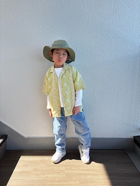 「Ocean&Ground（オーシャン&グラウンド）のリラックスフィットテーパードデニム（80～140cm）（デニムパンツ、ブルー系）」を使った、P×Kさん（キッズ・120cm）の春コーディネート