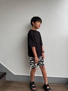 「VANS（バンズ）のVANS ヴァンズ VICTOR ビクター V5186 BLACK/WHITE（サンダル、ブラック系）」を使った、P×Kさん（キッズ・121cm）の夏コーディネート