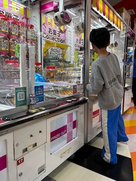 「PAIRMANON STREET（ペアマノンストリート）のマルチファンクション 吸水速乾 ストレート 切り替え パンツ【PAIRMANON STREET】（その他パンツ、ブルー系）」を使った、P×Kさん（キッズ・120cm）の春コーディネート