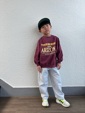 「LOWRYS FARM（ローリーズファーム）のカレッジＢＩＧウラケ　975177（スウェット、レッド系）」を使った、P×Kさん（キッズ・120cm）の春コーディネート