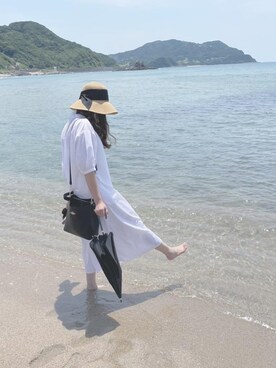 「海」｜「アイテム（シャツワンピース）」を使った、  はるかᝰ✍︎さん（レディース・164cm）の冬コーディネート