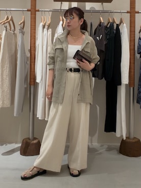 「GALLARDAGALANTE（ガリャルダガランテ）のリネンダブルタックパンツ（その他パンツ、ベージュ系）」を使った、H I R O M Iさん（レディース・162cm）の春コーディネート