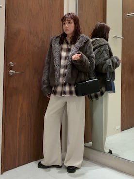 「アイテム（チョーカー）」を使った、H I R O M Iさん（レディース・162cm）の冬コーディネート