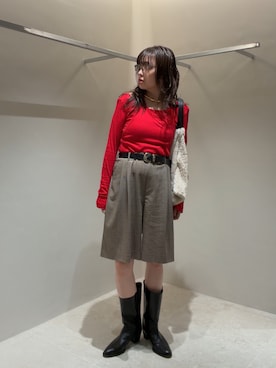 「アイテム（トップス、レッド系）」を使った、H I R O M Iさん（レディース・162cm）の秋コーディネート