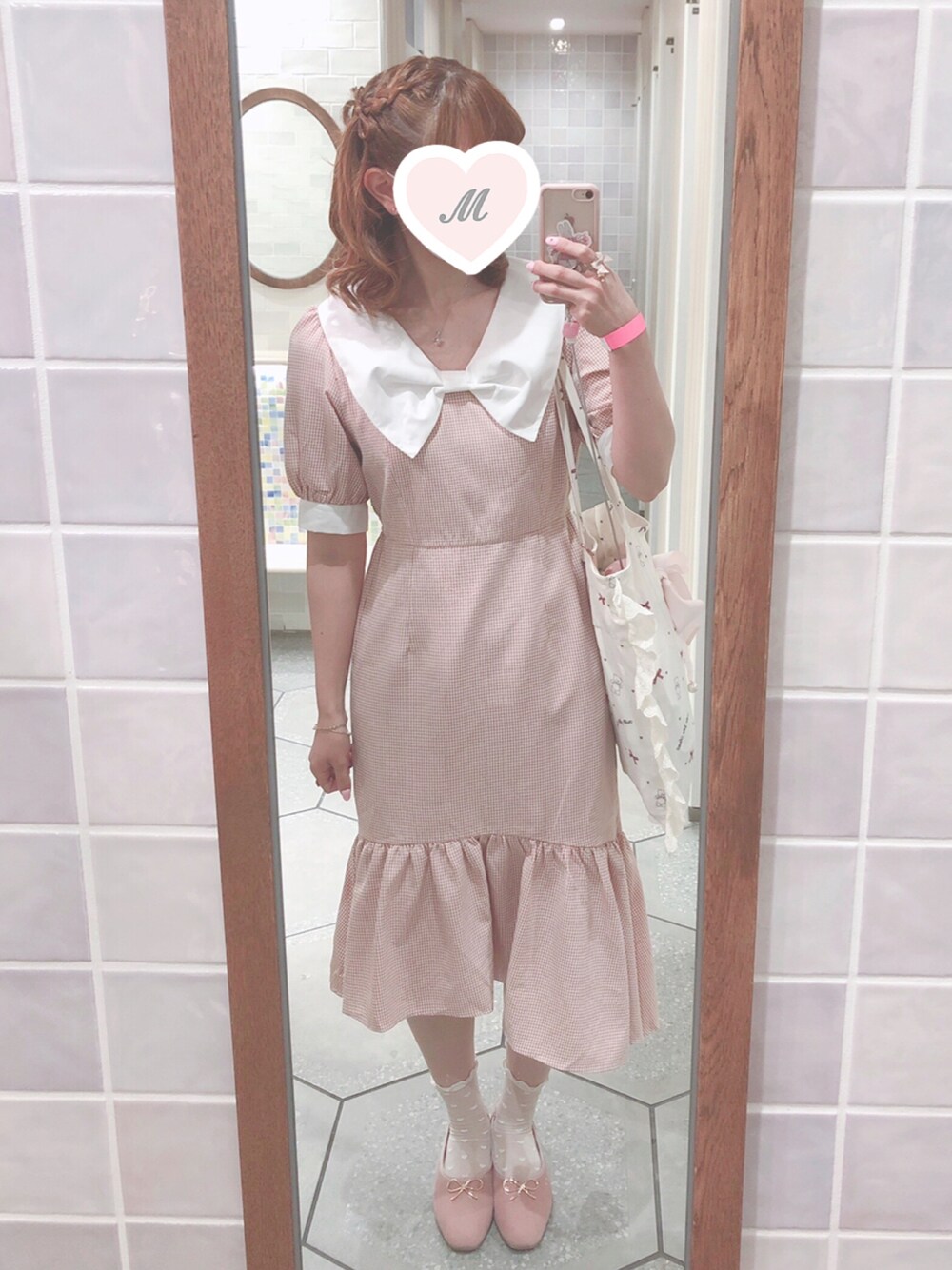 「休日スタイル、大人女子、ootd、大人ガーリー、ワンピース、ロングワンピース、タイトスカート、ワンピーススタイル、しまむら、夏、マーメイドワンピース、バレエシューズ、ヘアースタイル、ヘアアレンジ、ヘアスタイル」｜「axes femme POETIQUEのリボンカラーマーメイドＯＰ（ワンピース、ピンク系）」を使った、m a r o.さん（レディース・162cm）の秋コーディネートの1枚目の写真