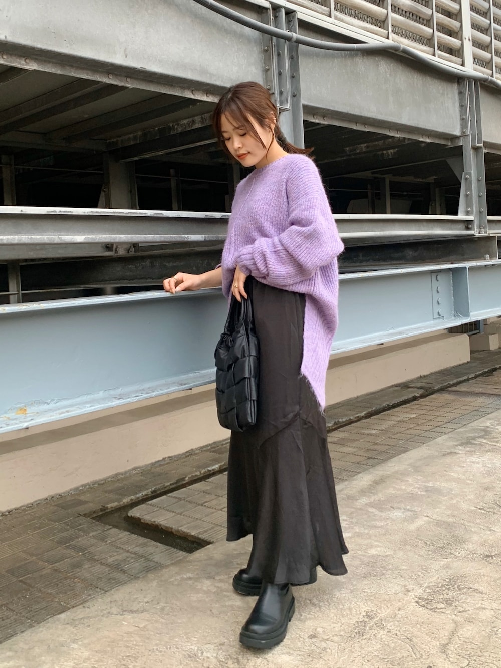 𝐒𝐡𝐢𝐧𝐨さんの「◆エンビテール前後ヘムニット（FREE'S MART）」を使ったコーディネートの1枚目の写真