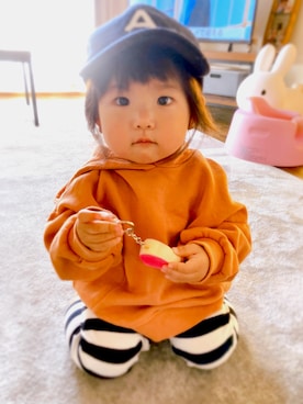 「no brand（ノーブランド）のアイテム（キャップ）」を使った、にこさん（キッズ・80cm）の秋コーディネート