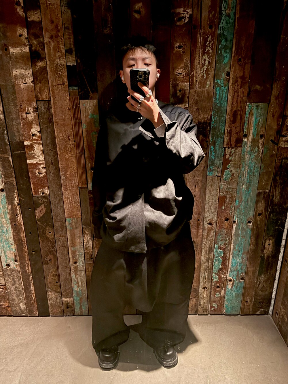 「Pet Tree Korのアイテム（トップス、ブラック系）」を使った、CMPさん（メンズ・174cm）の冬コーディネートの1枚目の写真