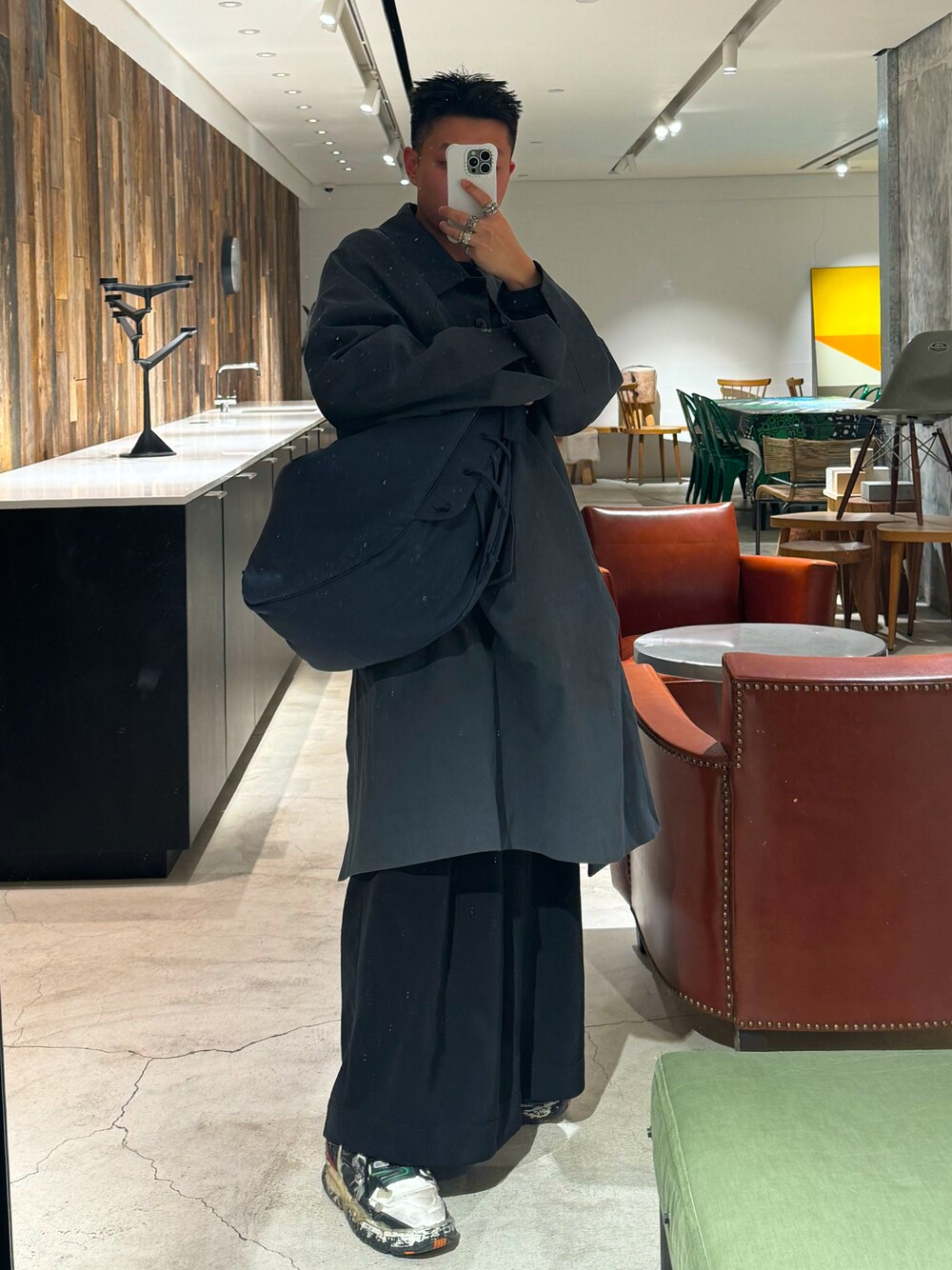 「LEMAIREのアイテム（ショルダーバッグ、ブルー系）」を使った、CMPさん（メンズ・174cm）の冬コーディネートの1枚目の写真