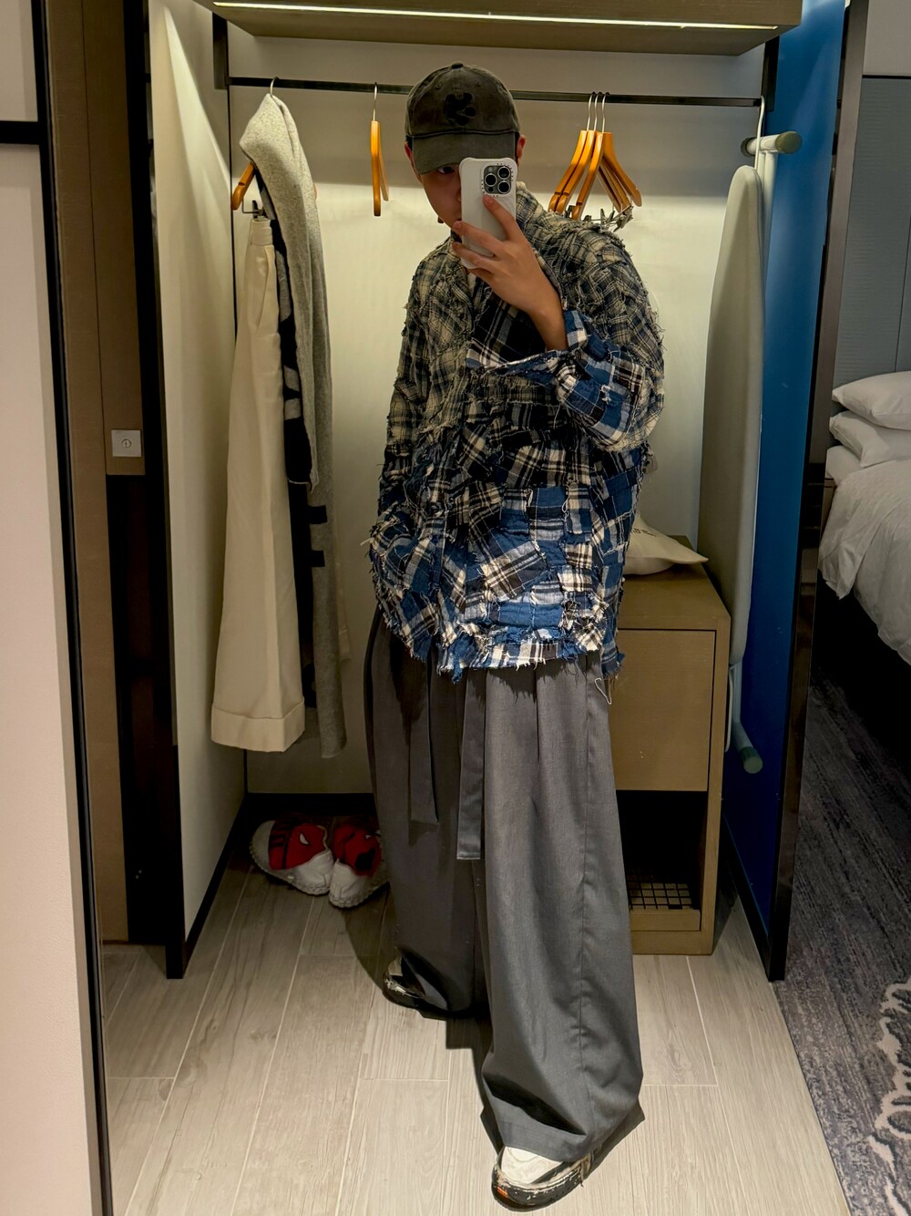 「GREG LAURENのアイテム（ジャケット/アウター、ブルー系）」を使った、CMPさん（メンズ・174cm）の冬コーディネートの1枚目の写真