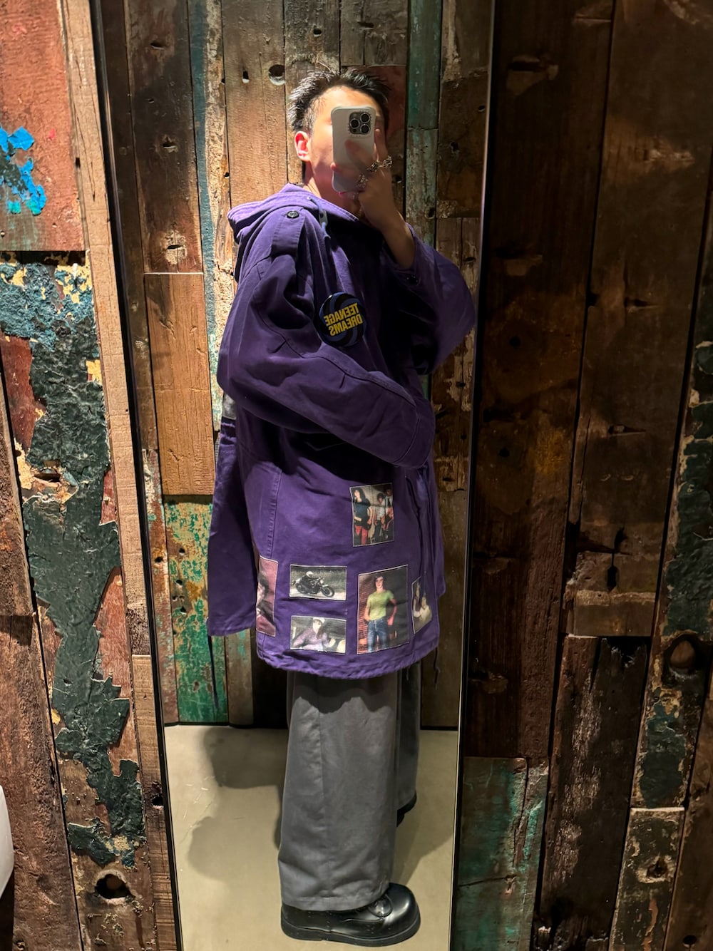 「RAF SIMONSのアイテム（ジャケット/アウター、パープル系）」を使った、CMPさん（メンズ・174cm）の春コーディネートの1枚目の写真