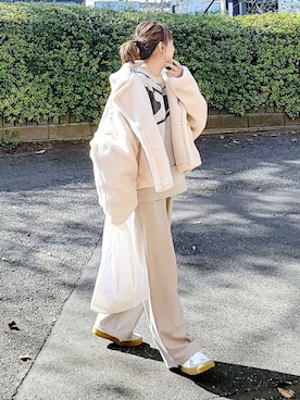 「アイボリー」｜「アイテム（ブルゾン）」を使った、&りっちさん（レディース・154cm）の冬コーディネート