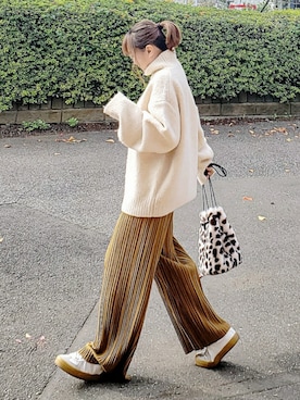 「アイテム（パンツ、イエロー系）」を使った、&りっちさん（レディース・154cm）の秋コーディネート