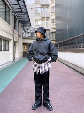 「WHITELAND（ホワイトランド）のアイテム（帽子）」を使った、HARU.さん（レディース・157cm）の冬コーディネート