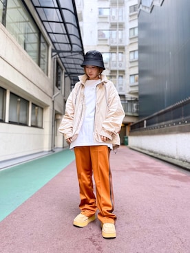 「WHITELAND（ホワイトランド）のアイテム（帽子）」を使った、HARU.さん（レディース・157cm）の冬コーディネート