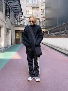 「WHITELAND（ホワイトランド）のアイテム（ショルダーバッグ）」を使った、HARU.さん（レディース・157cm）の冬コーディネート