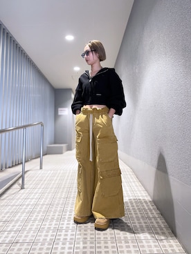 「アイテム（カーゴパンツ、イエロー系）」を使った、HARU.さん（レディース・157cm）の秋コーディネート