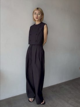「RIM.ARK（リムアーク）のMannish vest like tops マニッシュ ベスト ライク トップス（シャツ/ブラウス、グレー系）」を使った、MariNakamuraさん（レディース・158cm）の春コーディネート