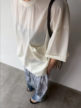 「RIM.ARK（リムアーク）のPaper like light PO ペーパーライク ライト プルオーバー（Tシャツ/カットソー、ホワイト系）」を使った、MariNakamuraさん（レディース・158cm）の春コーディネート