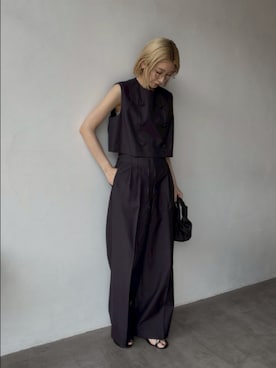 「RIM.ARK（リムアーク）のMannish vest like tops マニッシュ ベスト ライク トップス（シャツ/ブラウス、グレー系）」を使った、MariNakamuraさん（レディース・158cm）の春コーディネート