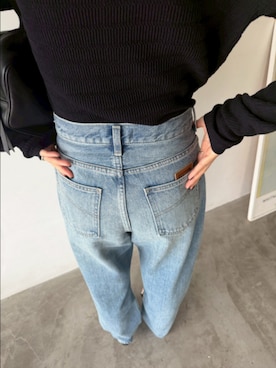 「RIM.ARK（リムアーク）のHidden detail JEANS ヒドゥン ディテール ジーンズ（デニムパンツ、ブルー系）」を使った、MariNakamuraさん（レディース・158cm）の春コーディネート