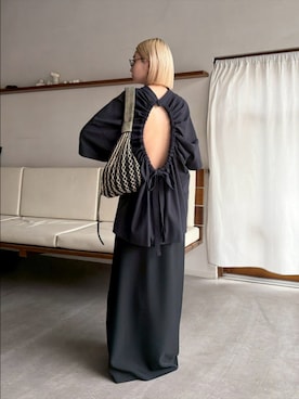 「RIM.ARK（リムアーク）のBack conscious vacation tops バック コンシャス バケーション トップス（Tシャツ/カットソー、ブラック系）」を使った、MariNakamuraさん（レディース・158cm）の春コーディネート