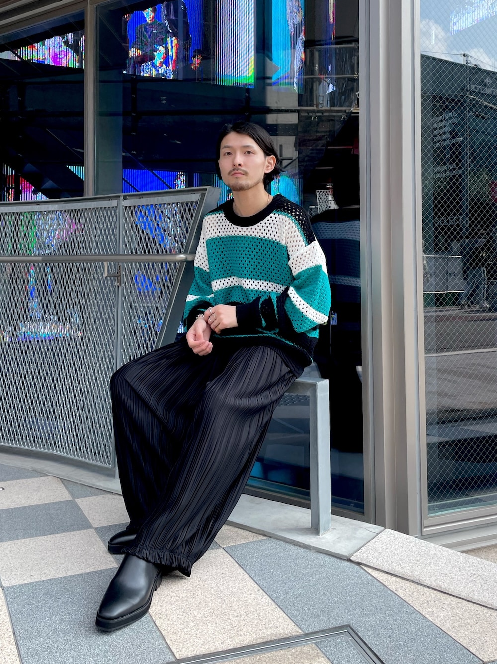 「春服デビュー宣言、きれいめカジュアル、春服、爽やかコーデ、カジュアル、はるコーデ、メンズコーデ、春夏コーデ、春服みてみて、パステル映える春、ビッグシルエット、スラックス、ルイス(Lui's)、いいね、save、フォローお願いします🤑、ゆるコーデ」｜「Lui'sの【Neucon / ニューコン】23SS ボーダーグラデーションニット（ニット/セーター、オレンジ系）」を使った、イリザワさん（骨格ウェーブ・メンズ・168cm）の春コーディネートの1枚目の写真