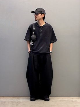 「Lui's（ルイス）のベルテッドダブルクロスバルーンカーブスラックスパンツ（スラックス、ブラック系）」を使った、イリザワさん（メンズ・168cm）の夏コーディネート