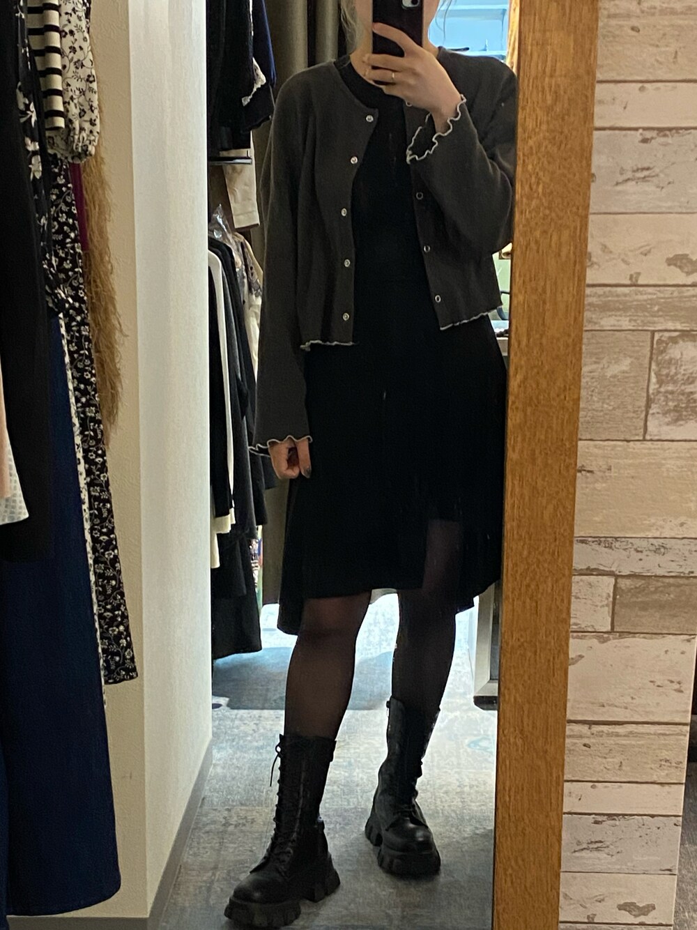 「今日のコーデ、店頭コーデ」｜「by muni:rの【身長/スタイルアップ効果】ユニークレースアップ スタイルアップ　ブーツ（ブーツ、ブラック系）」を使った、m a oさん（レディース・155cm）の秋コーディネートの1枚目の写真