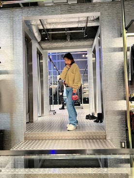 「DIESEL OSAKA」｜「アイテム（スニーカー）」を使った、かとちゃんさん（レディース・162cm）の冬コーディネート