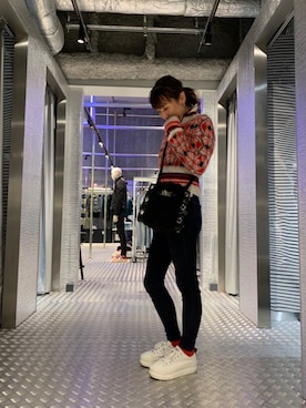 「DIESEL OSAKA」｜「アイテム（スニーカー）」を使った、かとちゃんさん（レディース・162cm）の秋コーディネート