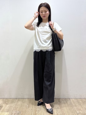 「index（インデックス）の【接触冷感／UVケア】裾レースロゴTシャツ《洗濯機OK／S-3L》（T恤、ホワイト系）」を使った、mameさん（レディース・154cm）の夏コーディネート