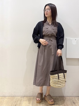 「index（インデックス）のダブルポケットスキッパーワンピース【防シワ/洗濯機OK】《XS～3L/6col》（ワンピース、ブラウン系）」を使った、mameさん（レディース・154cm）の夏コーディネート